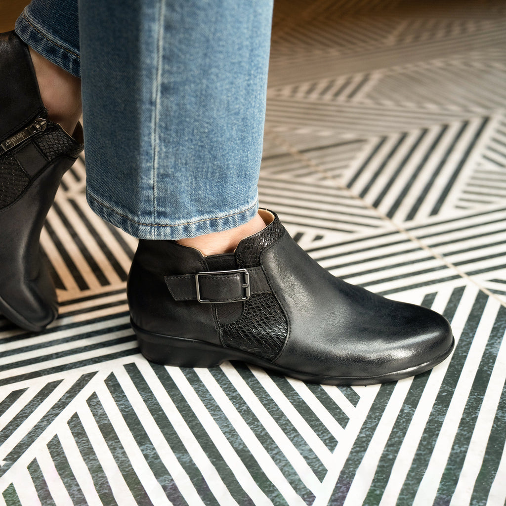 Dansko Carolyn Black Burnished Calf