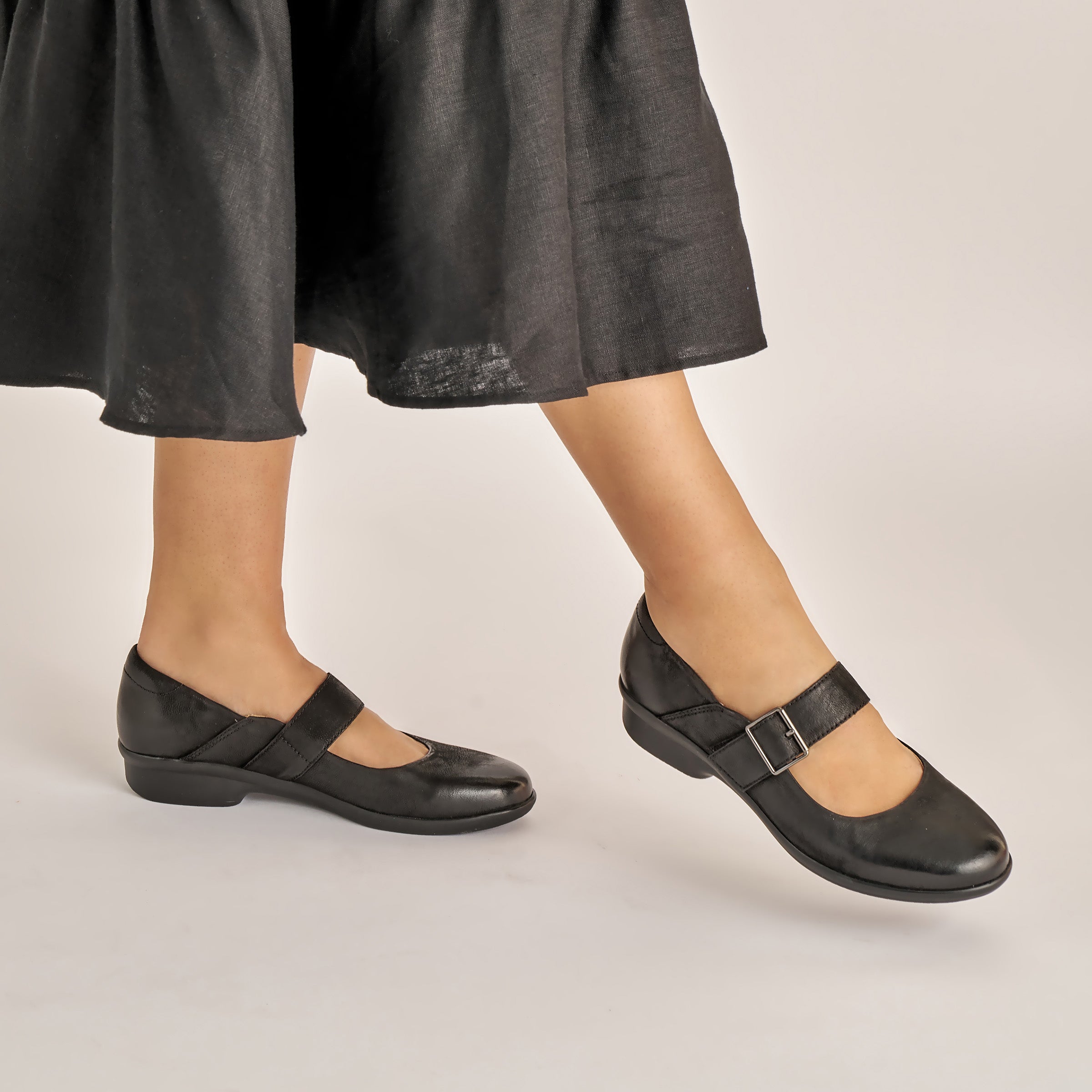 Dansko Collette Wide Black Burnished Nubuck