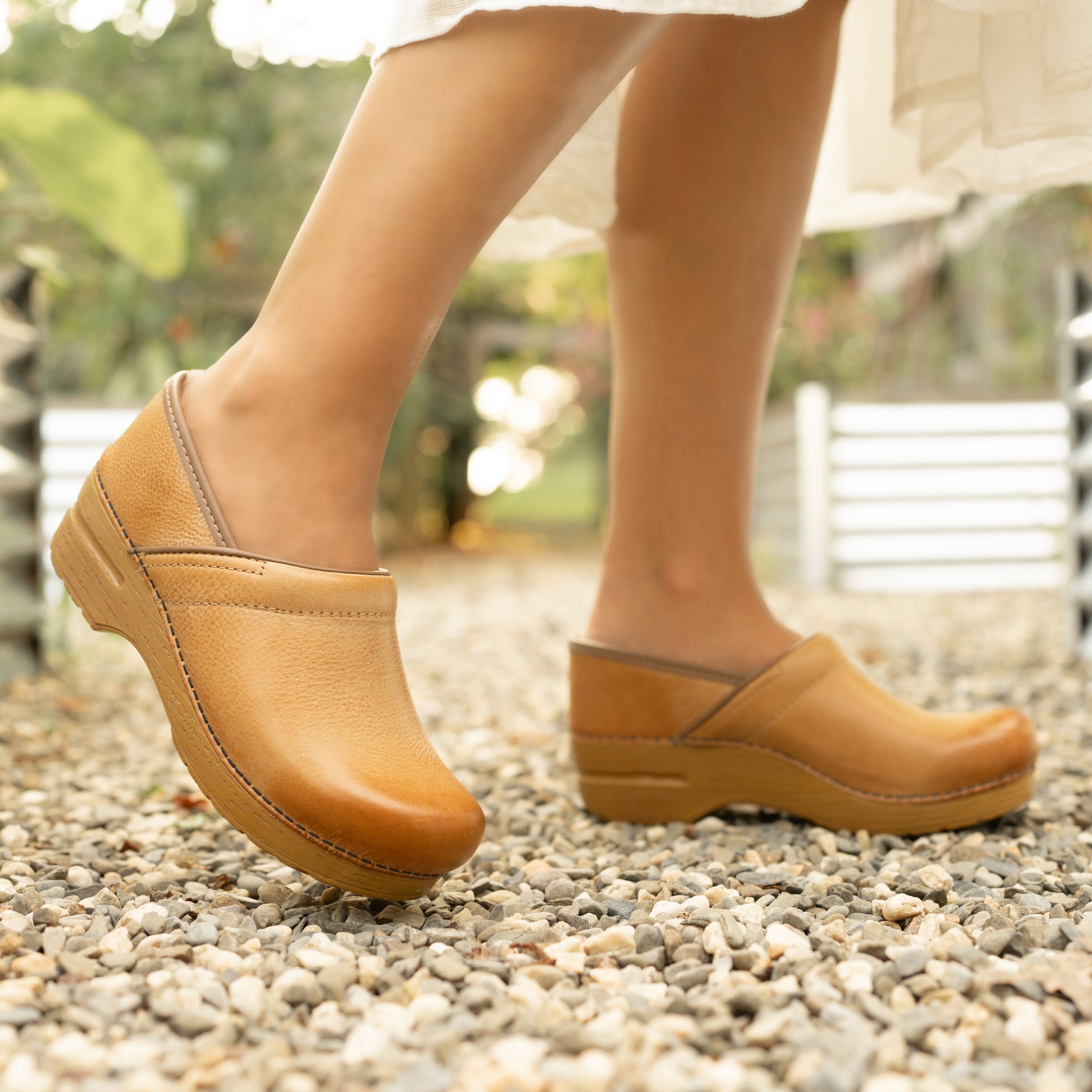Dansko Wide Pro Honey Distressed
