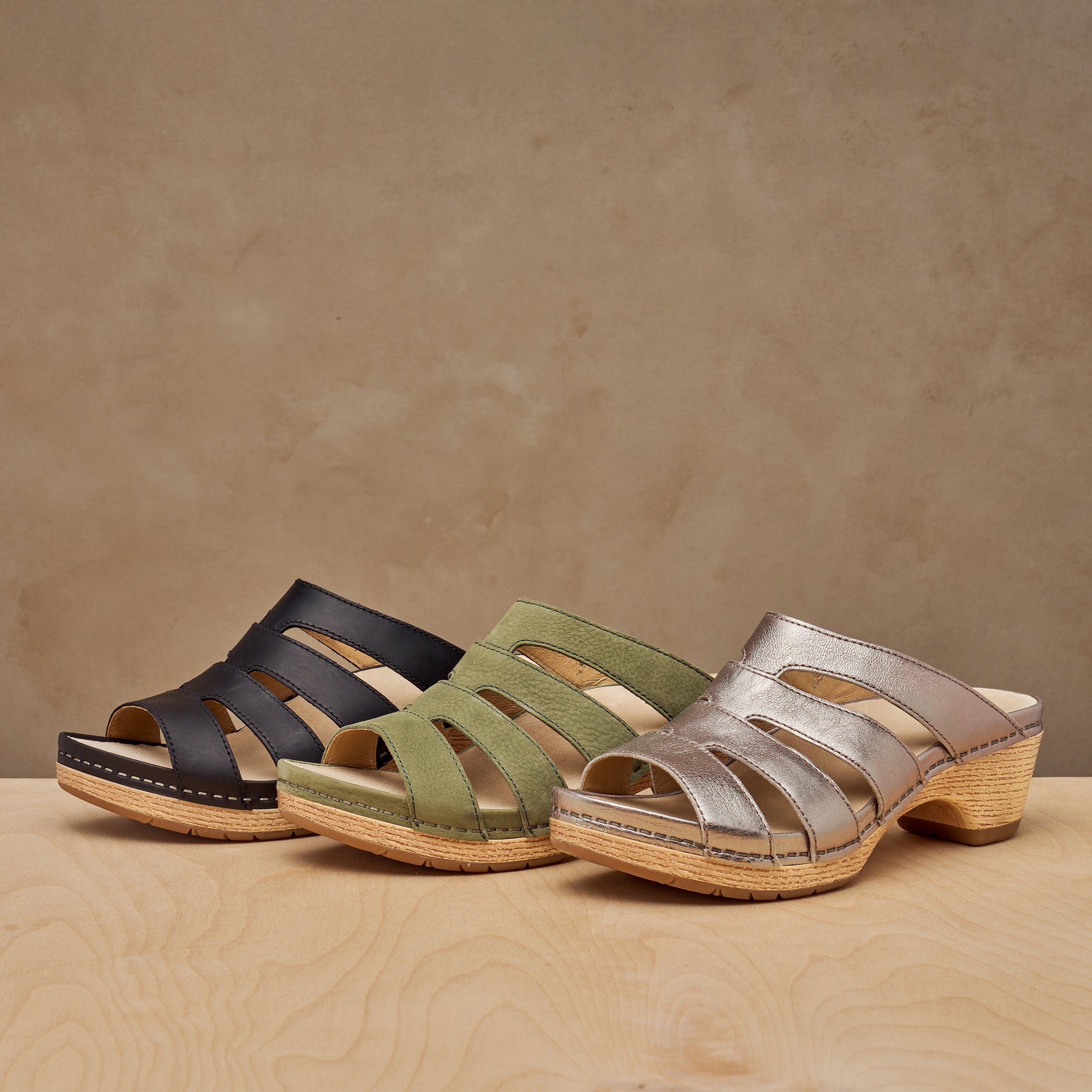 Dansko Lyndi Platino Metallic