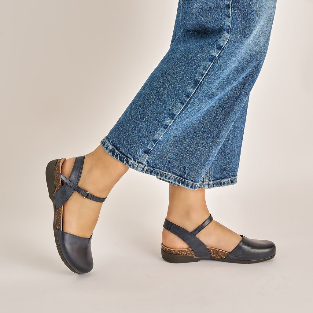 Dansko Rowan Navy Waxy Burnished