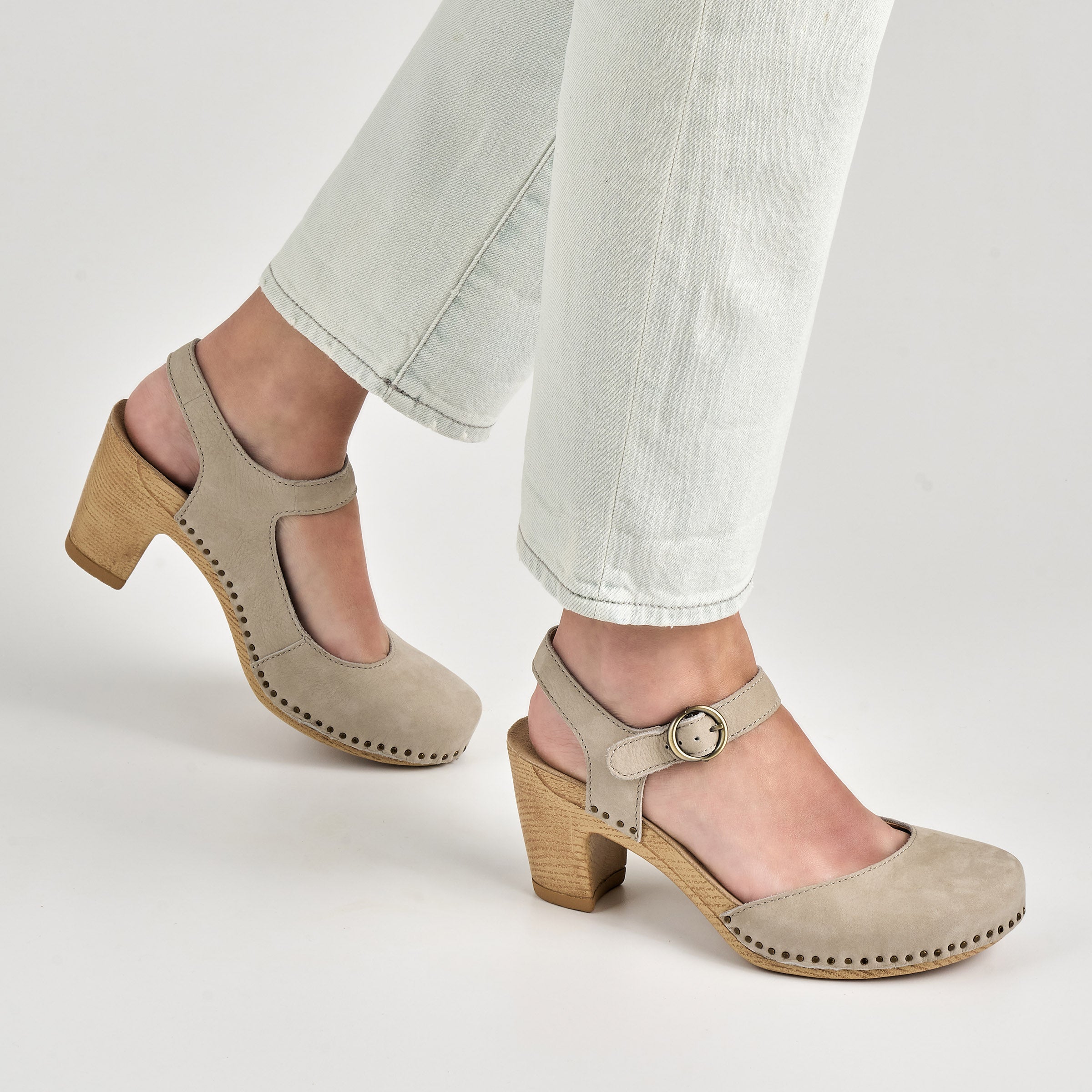  Taytum Taupe Milled Nubuck