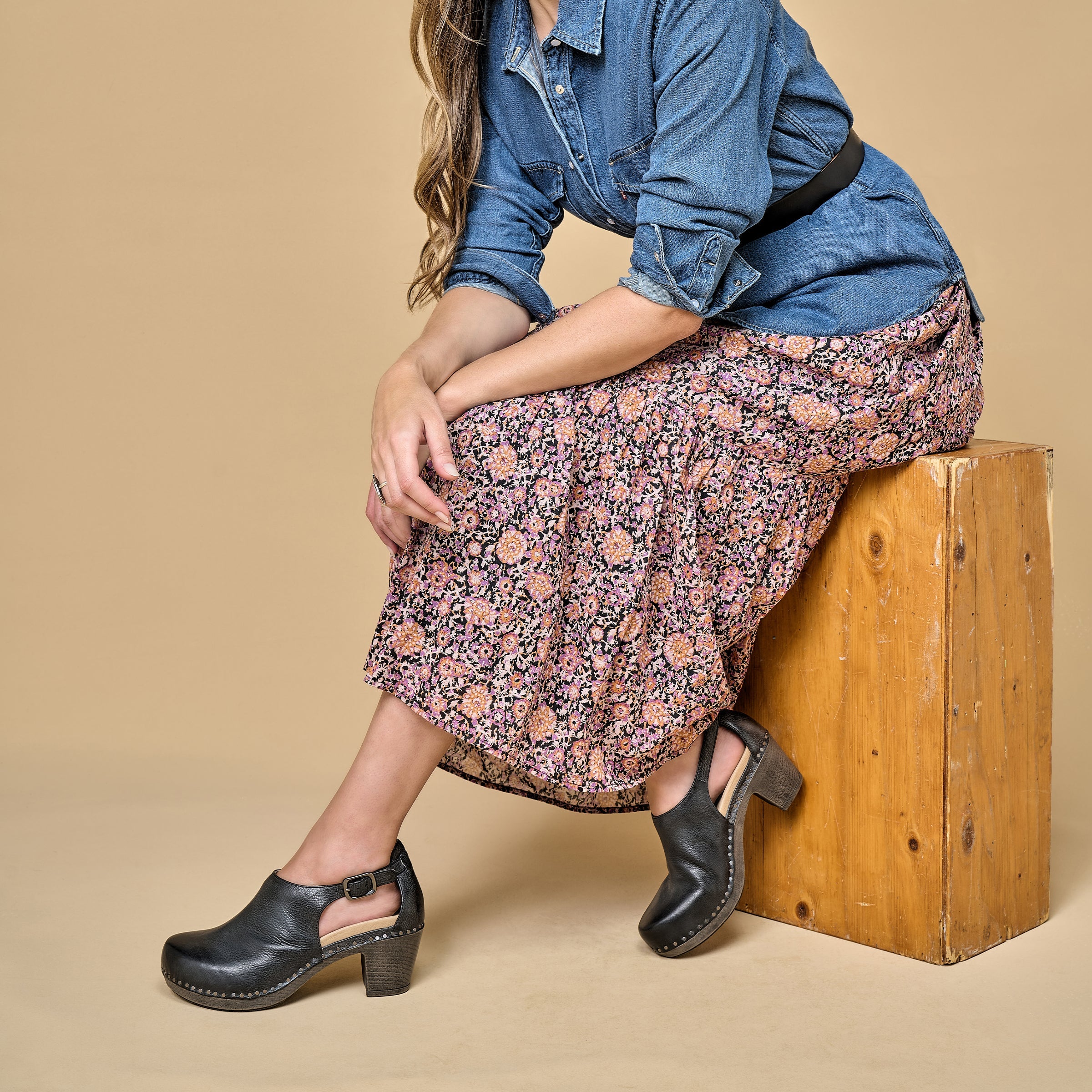 Dansko Sassy Black Milled Burnished