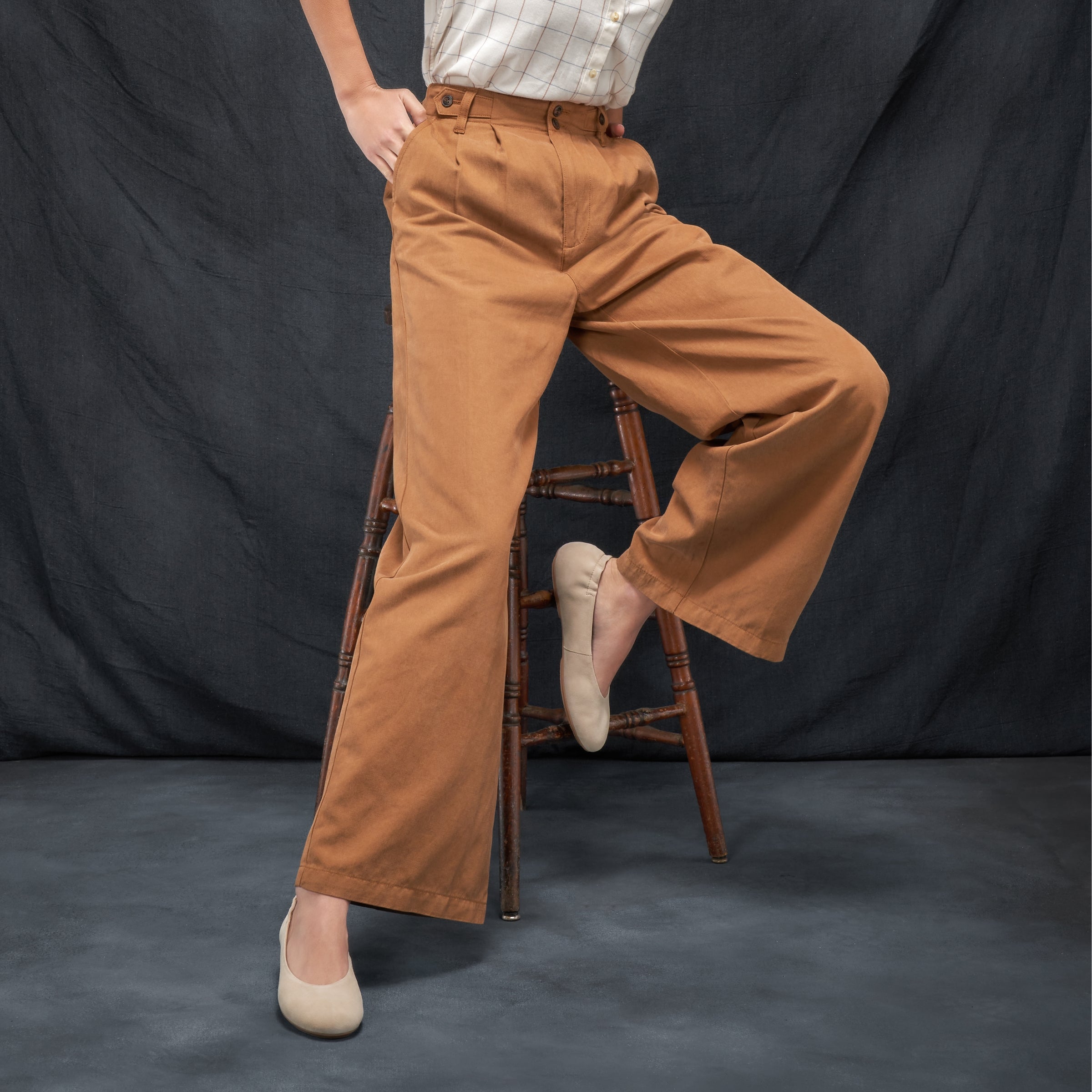  Mollie Sand Suede